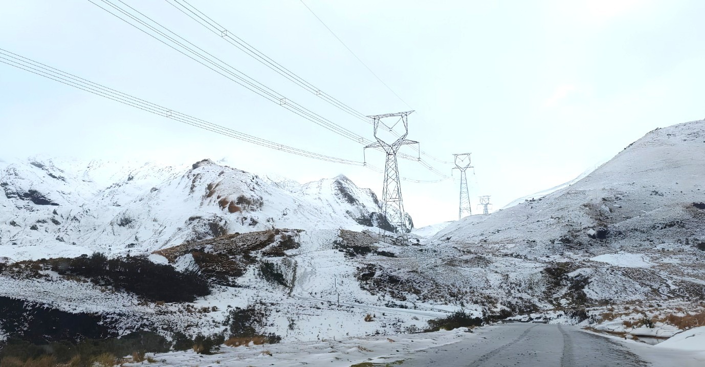 ENDE fortalece la generación hidroeléctrica en Bolivia con el deshielo de