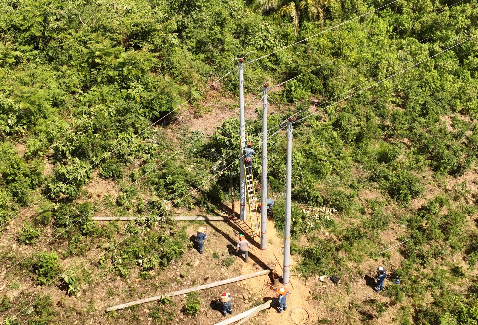 DELAPAZ EJECUTA MANTENIMIENTO PREVENTIVO EN EL NORTE DE LA PAZ