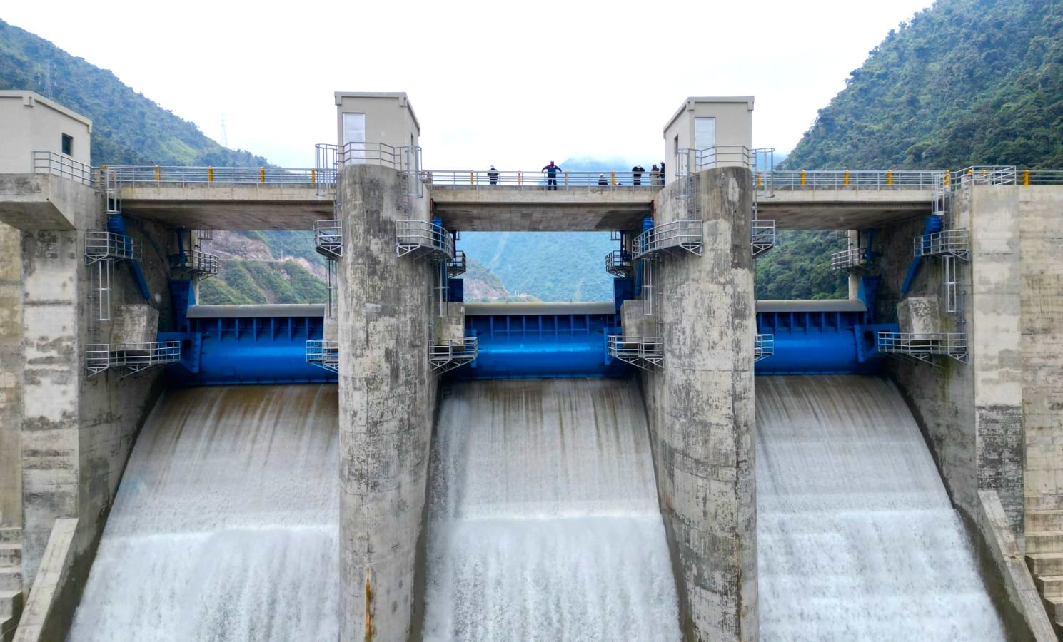 Proyecto Hidroeléctrico Ivirizu avanza en la operación controlada del em